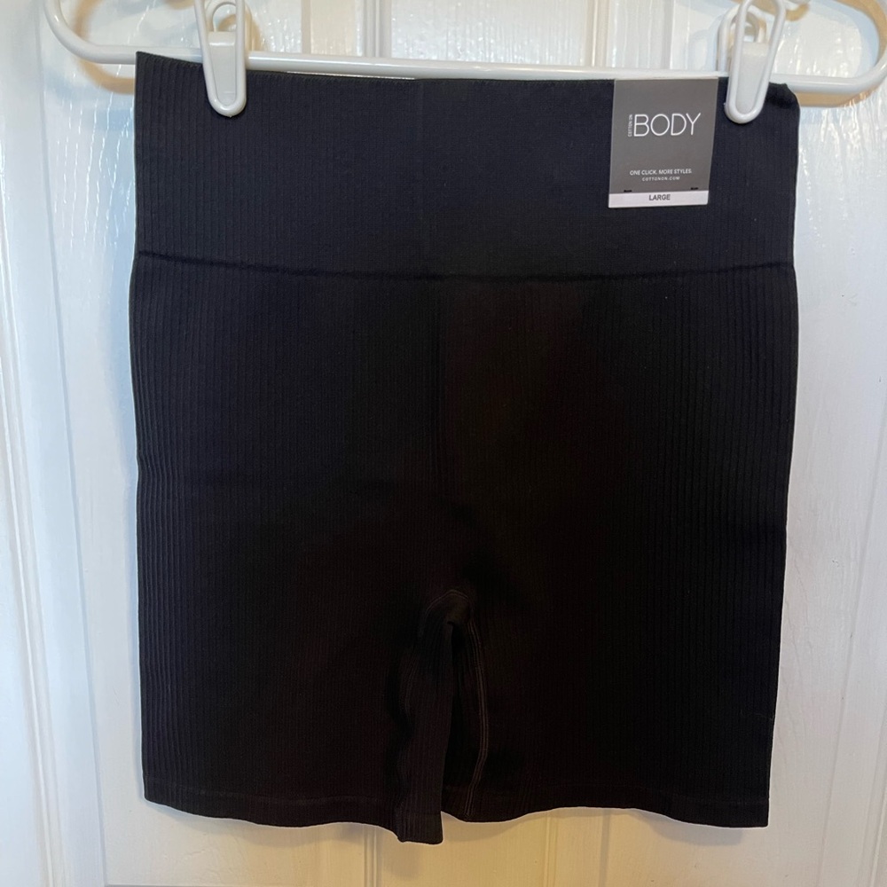 Body Women's Black Shorts size L NWT
